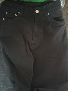 Black High-Waisted mom Jeans