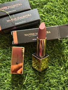 Myglamm Manish Malhotra Powder Matte Lipstick
