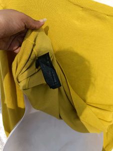 Sale 🌲🌲Zara Mustard Knit Sweater 💛