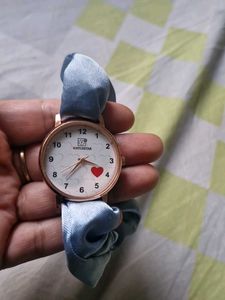 Cute &#39;WatchStar&#39; Blue Scrunchie Watch