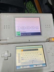 Nintendo DS Lite White Latch Broken