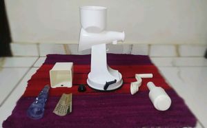 Fruit Juicer 🧃 With Box.