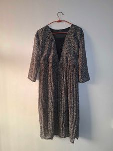 Elegant Patterned Midi Dress