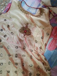 English Colour Gown