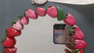 Y2K Strawberry Mirror