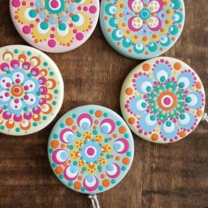 CUSTOMISED MANDALA ART HAND PAINTED KEYCHAINS🎀