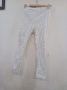 White stretchable pant