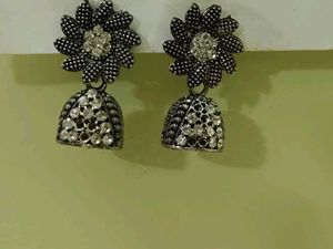 3 Set  Of Earings