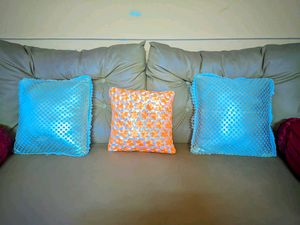 Hanmade Decorative Cushion with Geometric Ribbon W