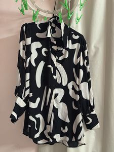 Black & White Abstract Print Shirt-Stylish Top