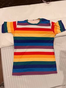 Peach &amp; Black Patterned Top and free T-shirt