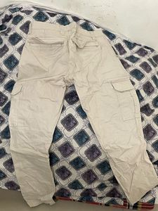 Zudio Cargo Pants Beige