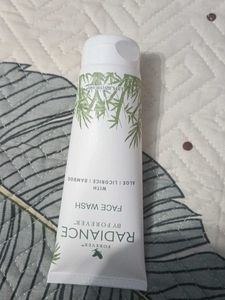 Forever Radiance Face Wash - 3.3 fl oz