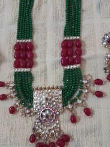 Green &amp; Red Kundan Jewelry Set