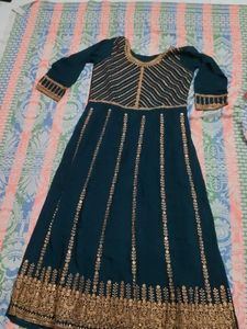 Elegant Green Embroidered Kurta Set