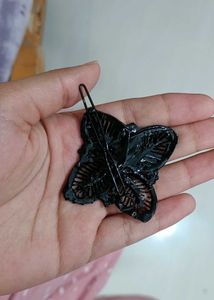 2 Hair Clips