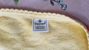 Baby Wrap Towel In Excellent Condition