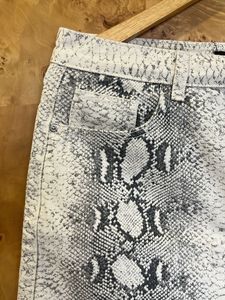 Snakes kin Print Mini Skirt