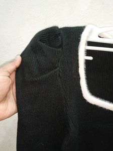 Chic Black &amp; White Top