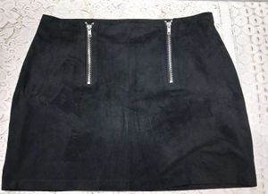 FOREVER 21 - Mini Saia Preta