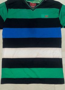 T-Shirt V Neck Full Sleeves