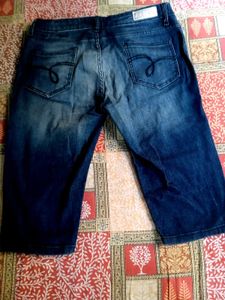 Jealous 21 Denim Capris