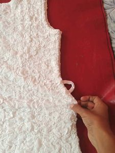 👸White Textured Party Dress