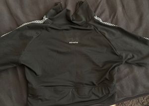 Black Zip-Up Sports Top | Trendy & Comfy Fit