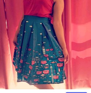Funky Pleated Skirt - London Theme
