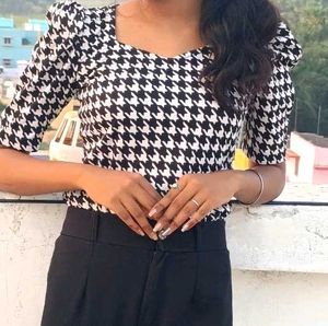 Houndstooth Puff Sleeve Top