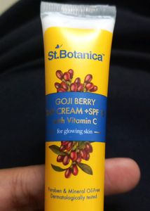 St.Botanica Goji Berry DayCream + SPF 15 With VitC
