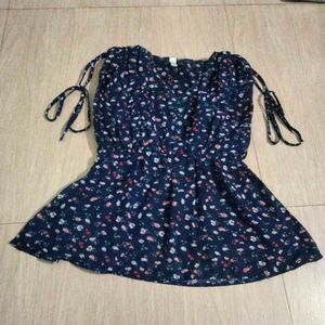 Floral Print V-Neck Top