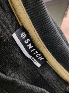 Snitch Black Textured Sweatshirt