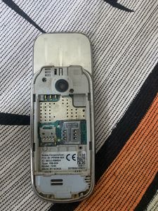 Nokia 7230 Slider Phone