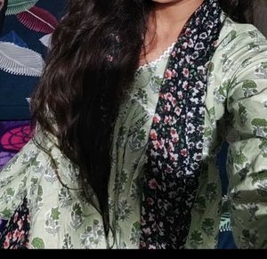 Floral Print V-Neck Top