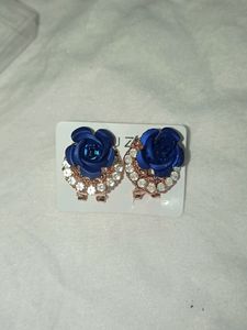very beautiful stone studs earring