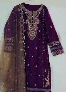 Elegant Purple Embroidered Kurta