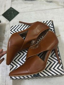 AJIO Brown Pointed Heels