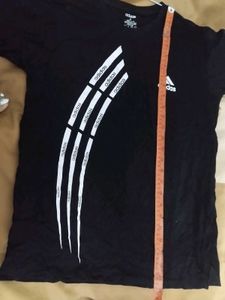 Adidas Black Graphic Tee - Medium