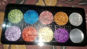 Glamm 21 Glitter Eyeshadow Pallete