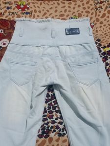 Women&#39;s Jeans