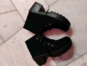 Stylish Black Chunky Heel Ankle Boots Women