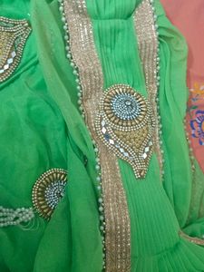 Ready To Wear Saree With Attached Broach