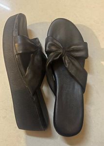 Bow Detail wedge heels sandals