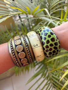 Viral Y2k bangle stack
