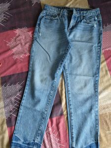 Stylish Light Wash Jeans