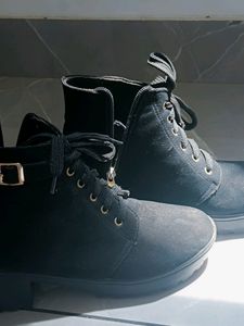Black Boots