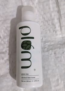 Plum green tea toner