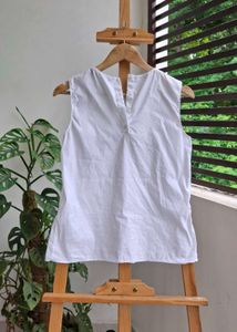 ZARA White Ruffle Hem Sleeveless Top