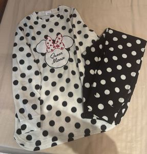 Flannel Winter Queen Minnie Night Suit